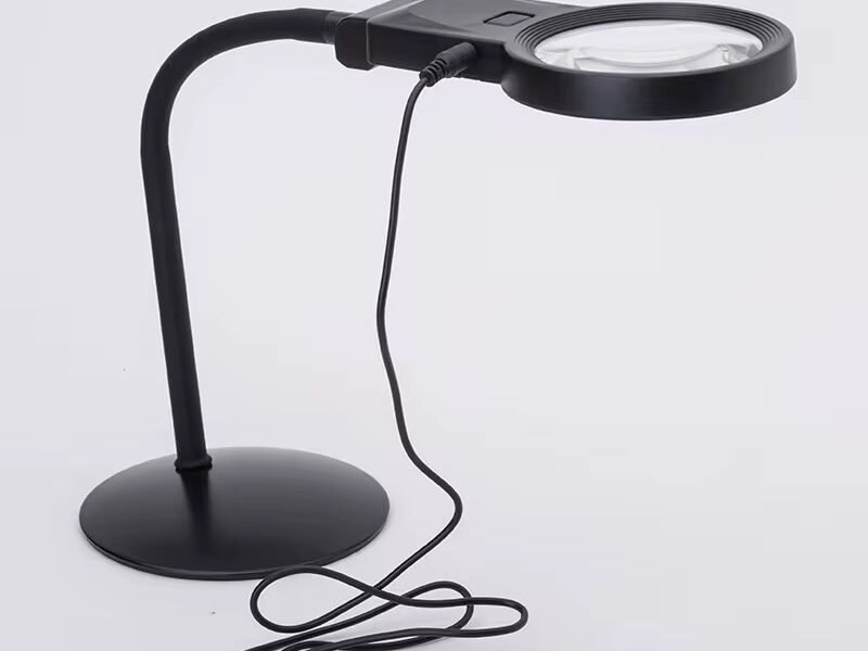 lupa con base y luz led 3x/4.5x cod7028