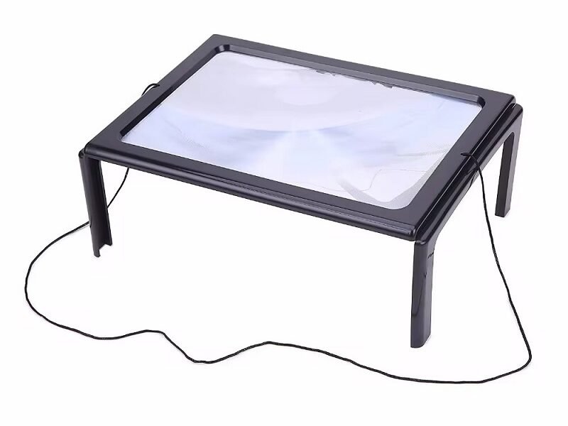 lupa de mesa con aumento y luz fresnel 250125