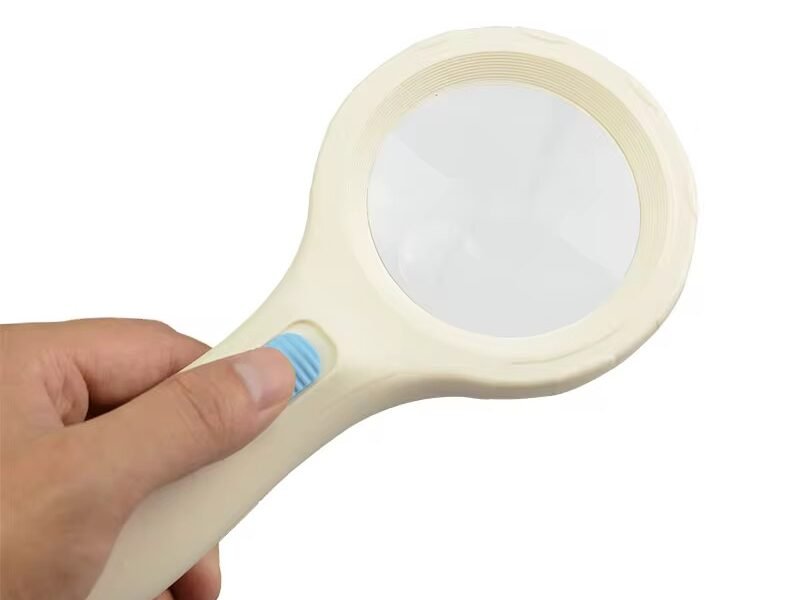 lupa con luz led blanca 2.5x + bifocal 5x mod6905